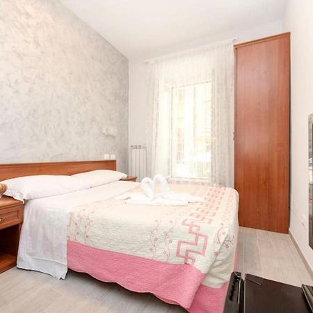 A Casa Nostra Bed and Breakfast Roma Exterior foto